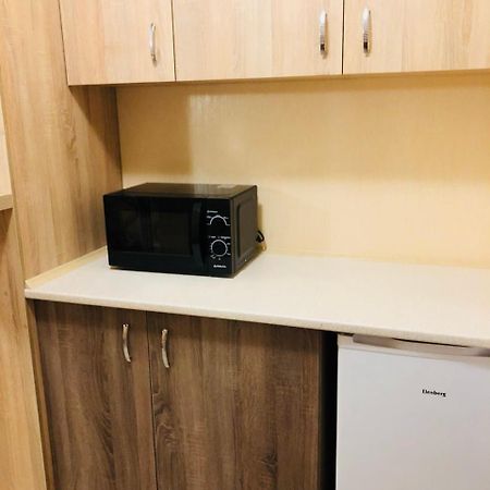 Comfortable Apartment Near Metro Харков Екстериор снимка