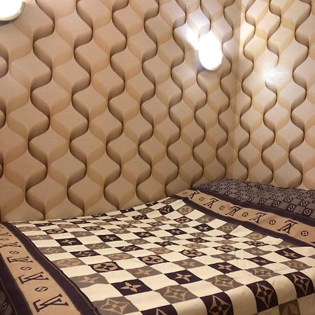 Comfortable Apartment Near Metro Харков Екстериор снимка