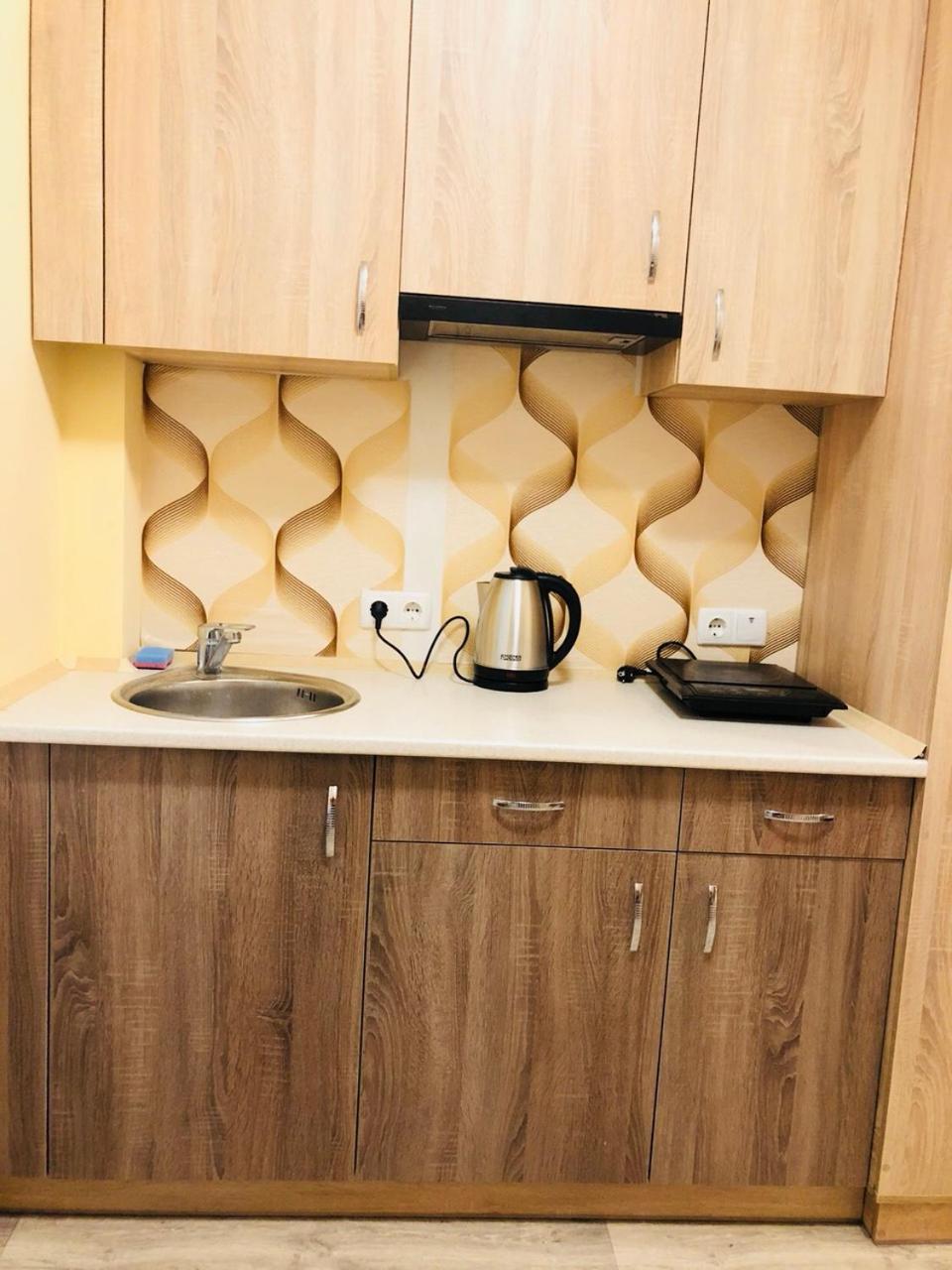 Comfortable Apartment Near Metro Харков Екстериор снимка