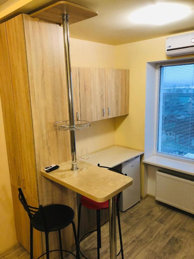 Comfortable Apartment Near Metro Харков Екстериор снимка